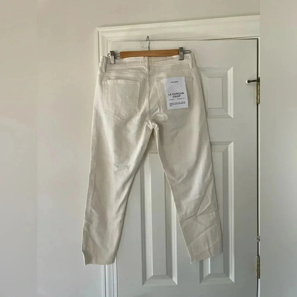 FRAME Mid-Rise Straight “Le Garçon Crop” Jeans in Creamy White - Picture 5 of 7